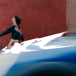 niki's third album buzz